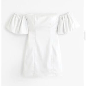 Abercrombie & Fitch White Off-Shoulder Dress
